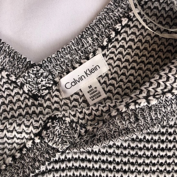Women’s Calvin Klein sweater - Picture 2 of 2